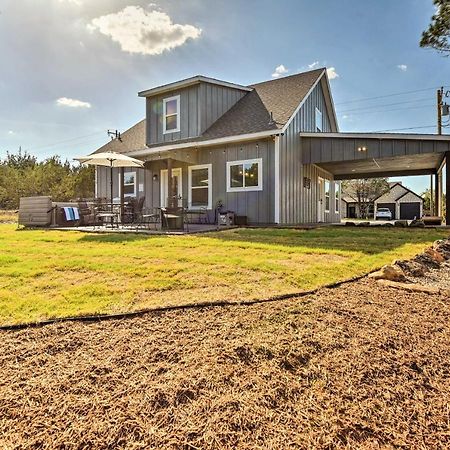 Granbury Home With Hot Tub And Furnished Patio! 외부 사진