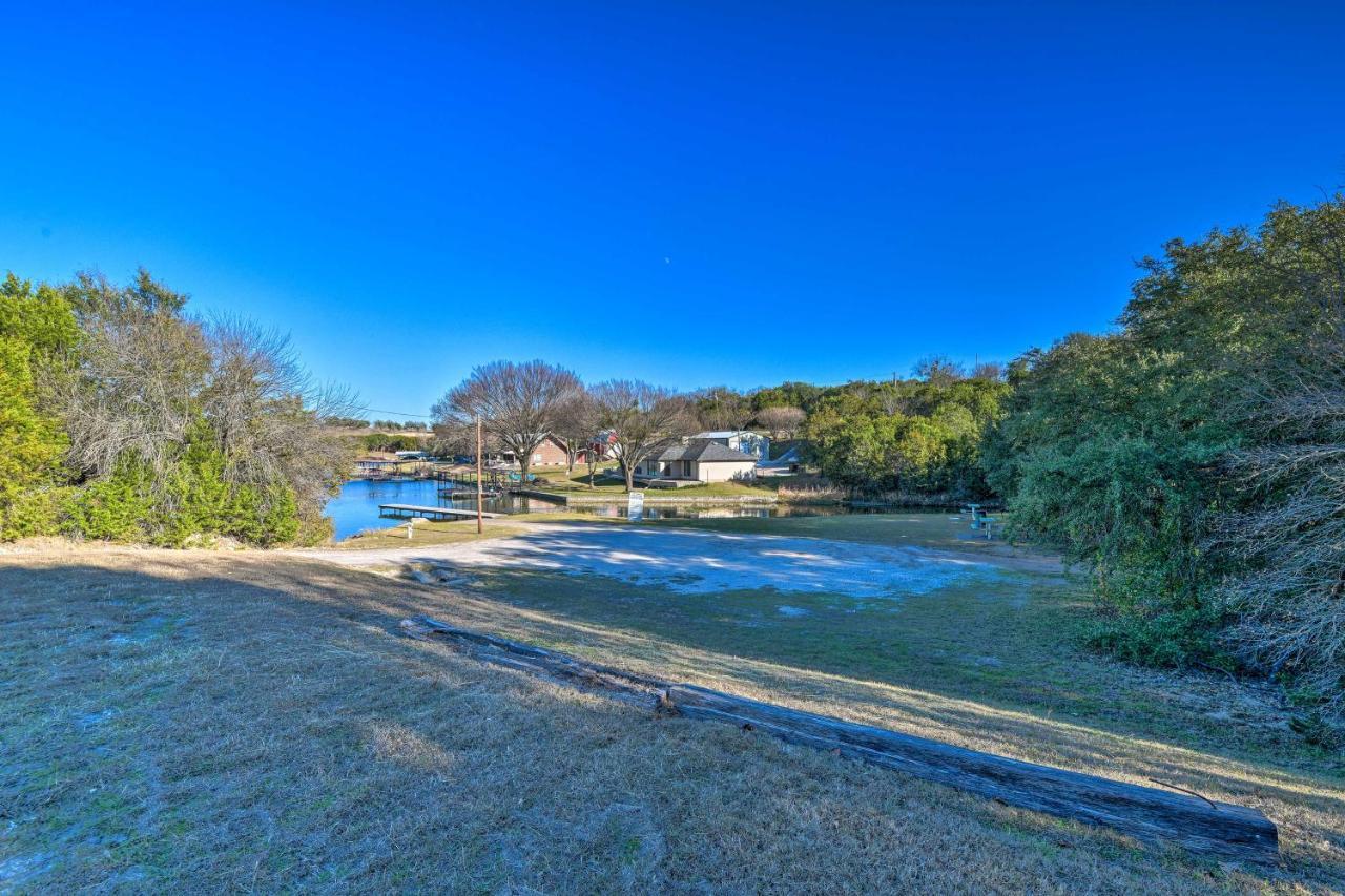 Granbury Home With Hot Tub And Furnished Patio! 외부 사진