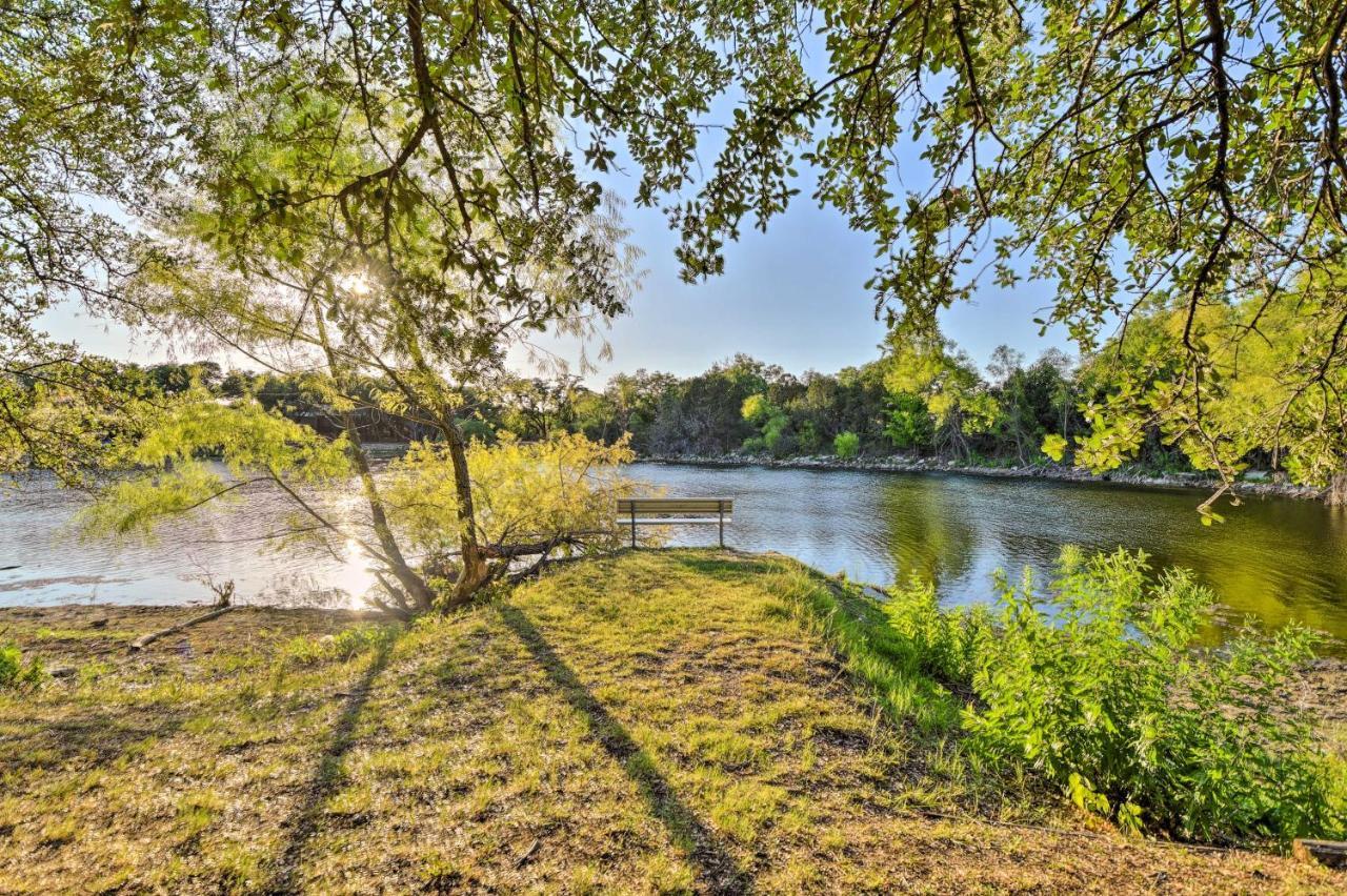 Granbury Home With Hot Tub And Furnished Patio! 외부 사진