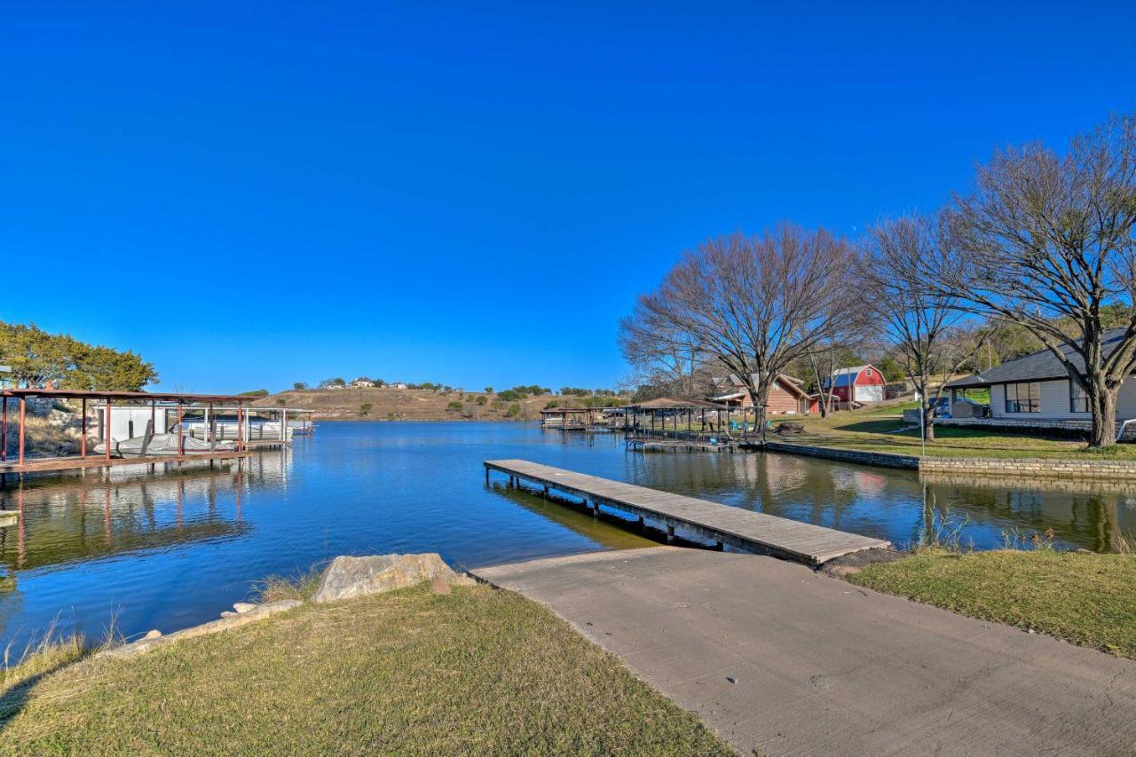 Granbury Home With Hot Tub And Furnished Patio! 외부 사진