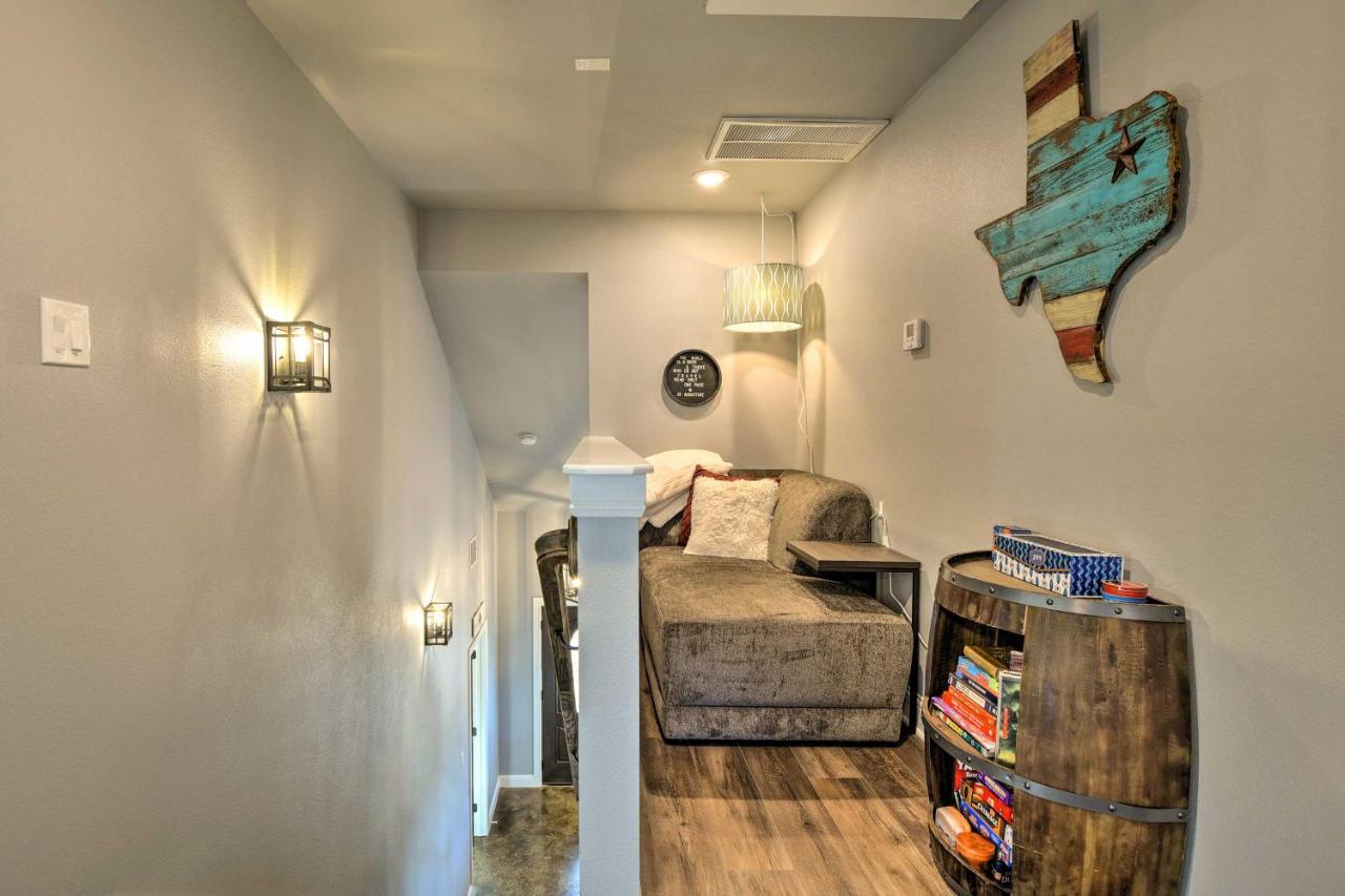 Granbury Home With Hot Tub And Furnished Patio! 외부 사진