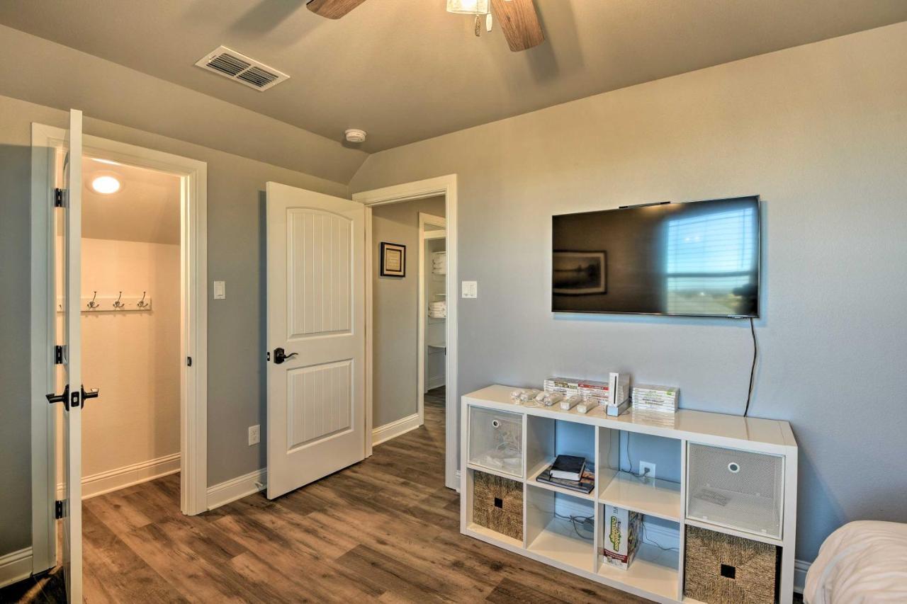 Granbury Home With Hot Tub And Furnished Patio! 외부 사진