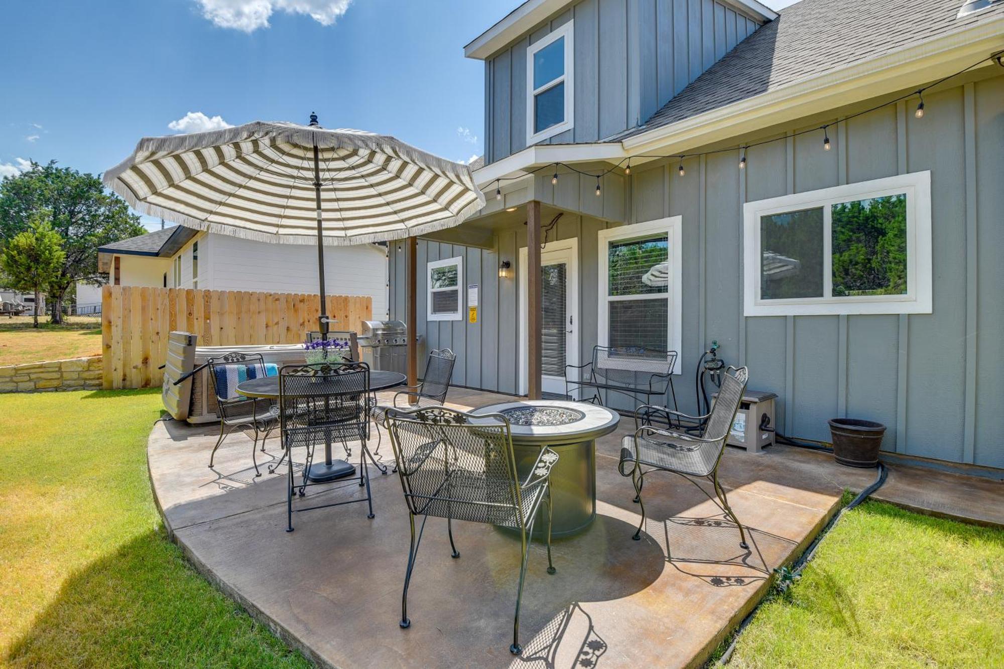 Granbury Home With Hot Tub And Furnished Patio! 외부 사진