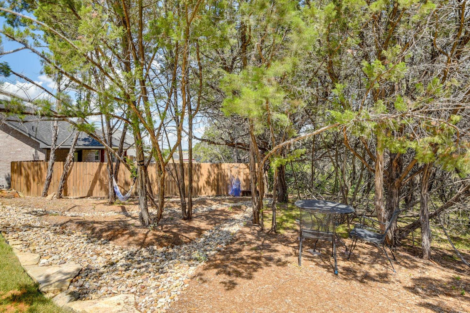 Granbury Home With Hot Tub And Furnished Patio! 외부 사진